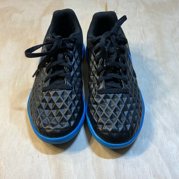 Nike Tiempo Indoor Soccer Shoes 1Y - Picture 2 of 8